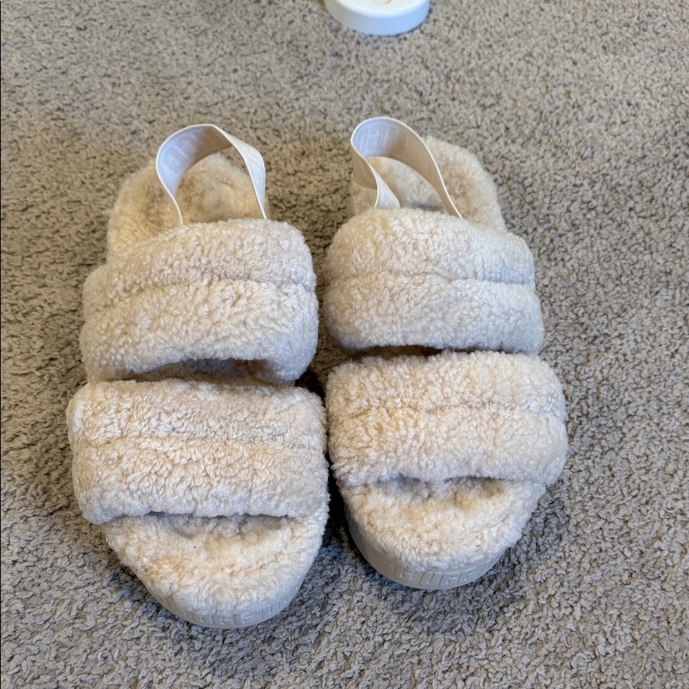 UGG woman’s Fluffy Slippers - Cream - Picture 3 of 7